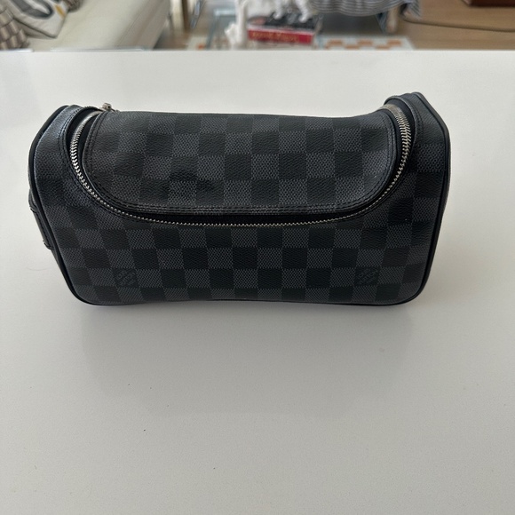 Louis Vuitton Toiletry Pouch Damier Graphite Canvas - Picture 1 of 11